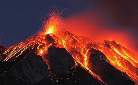 Kilauea Flame Tear drop - 1903 Monarch Custom Glass