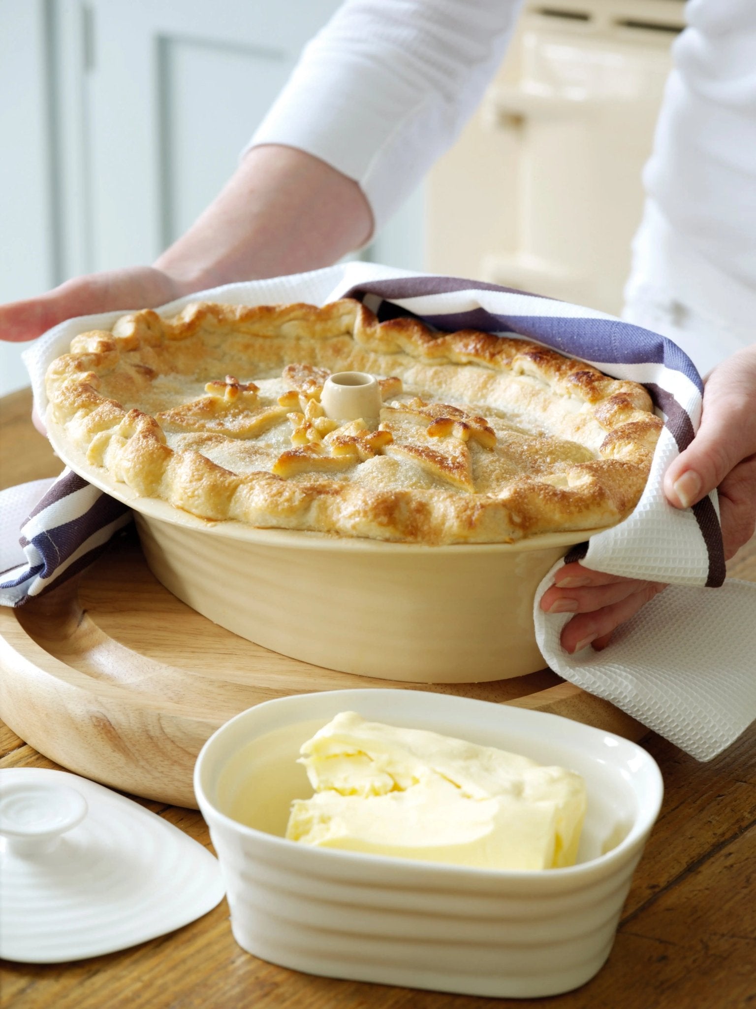 Sophie Conran White - Serveware Covered Butter Portmeirion