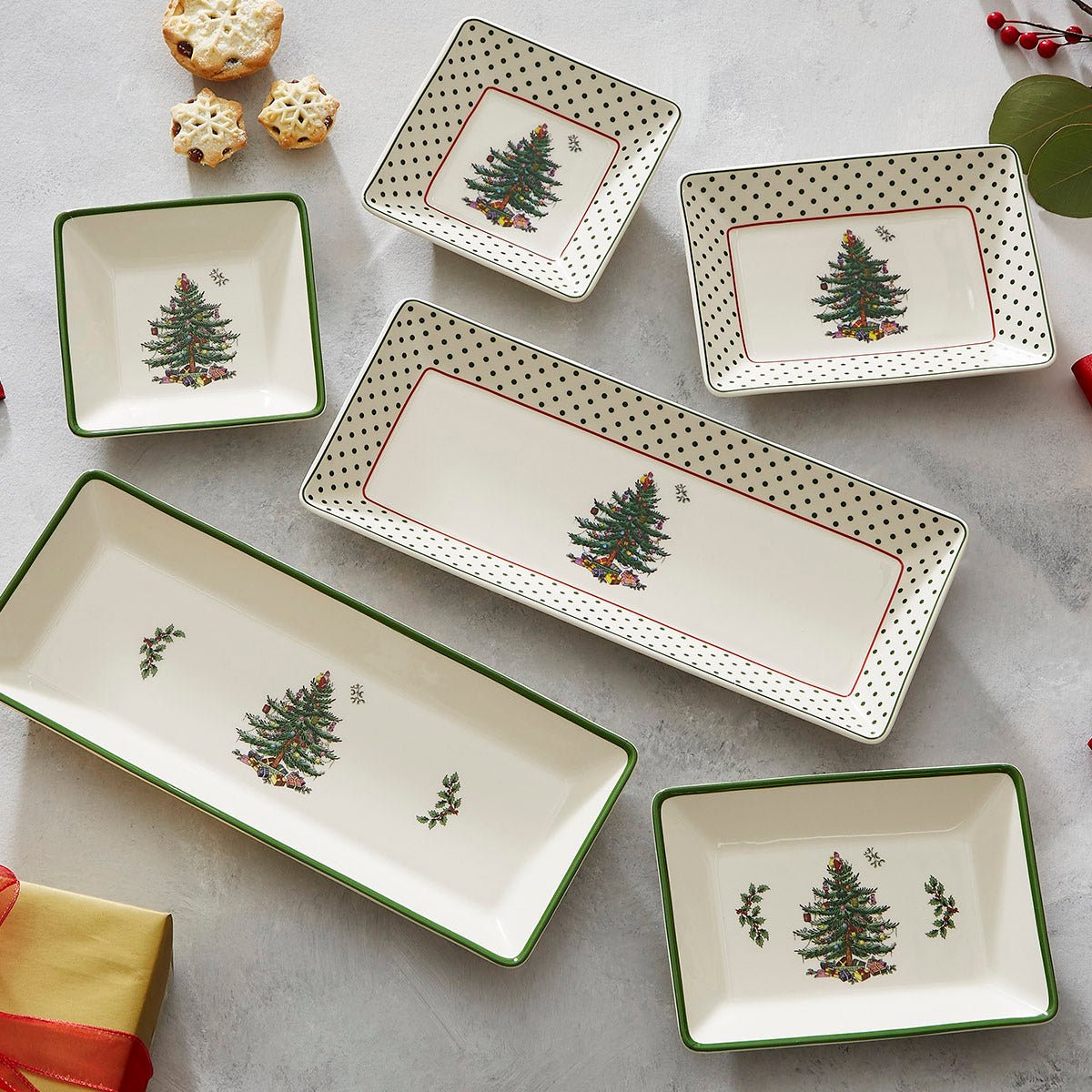 Spode Christmas Tree Polka Dot 3 Piece Nesting Tray Spode - Crystal House
