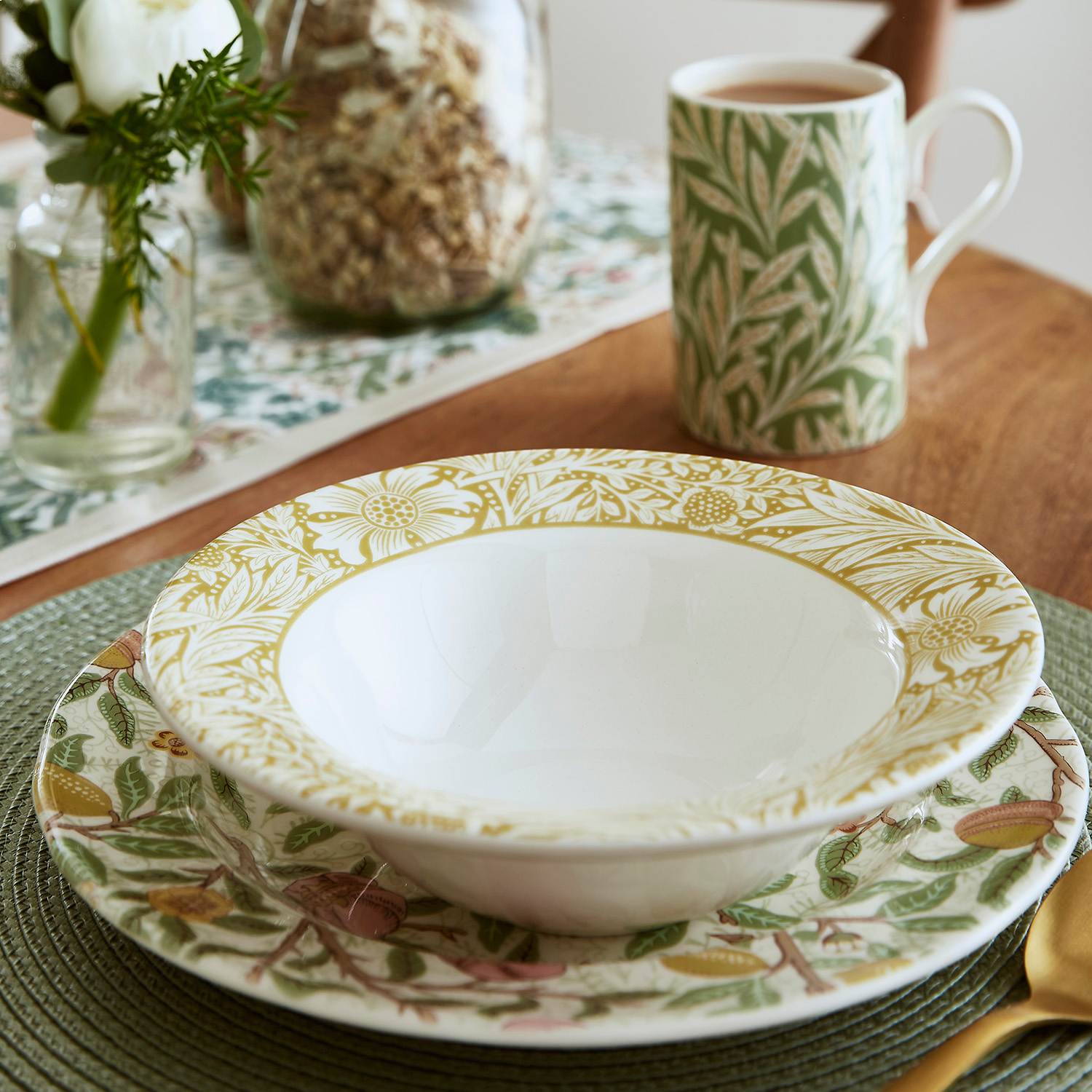 Spode Morris & Co. set of 4 cereal bowls Spode - Crystal House