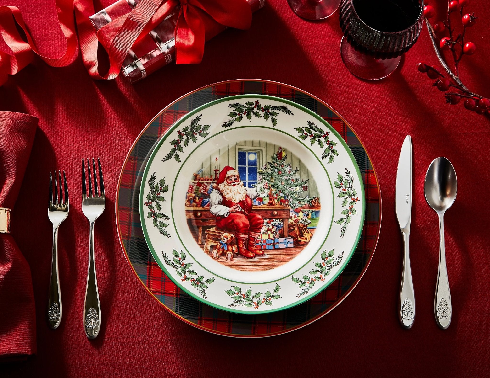 Christmas Tree - Annual Collector Plt 10'' 2024 Spode