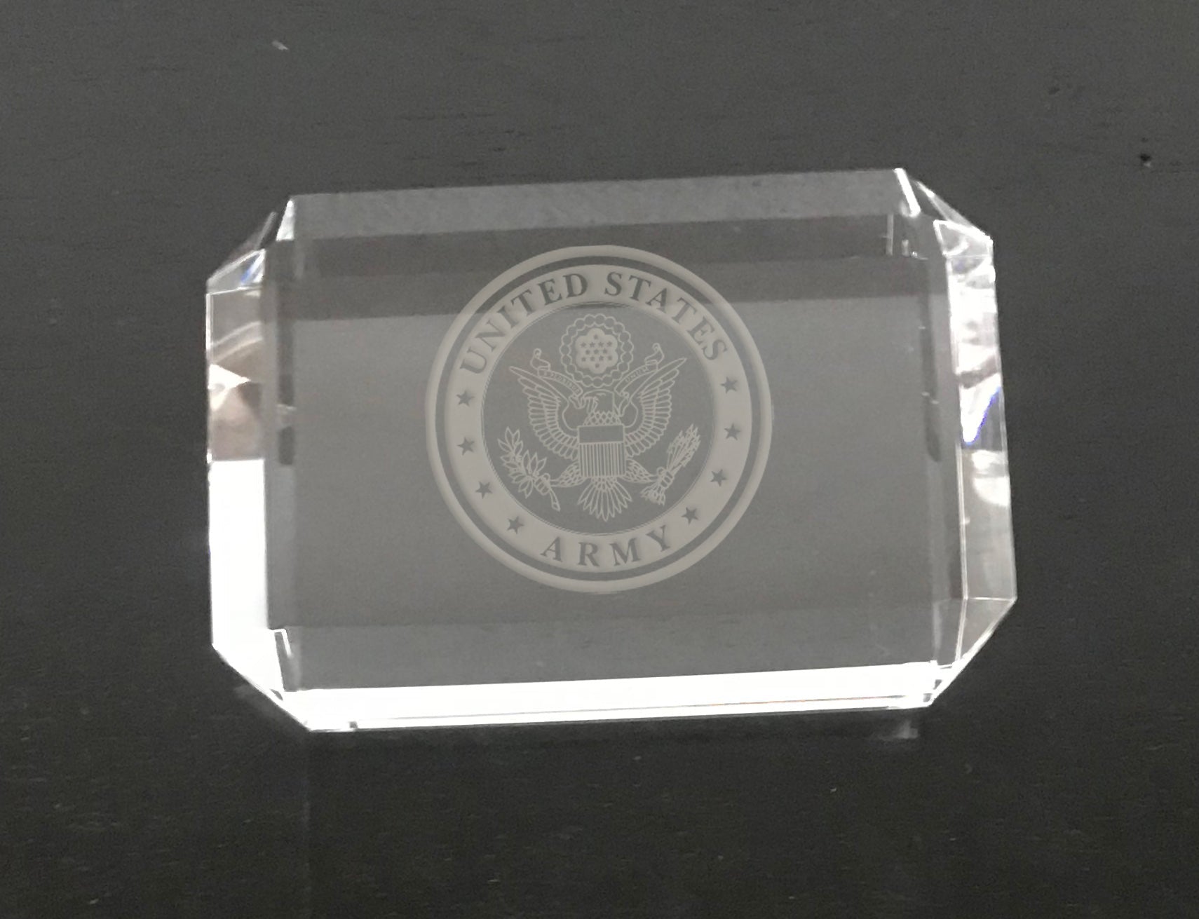 US Army logo-paperweight Crystal House