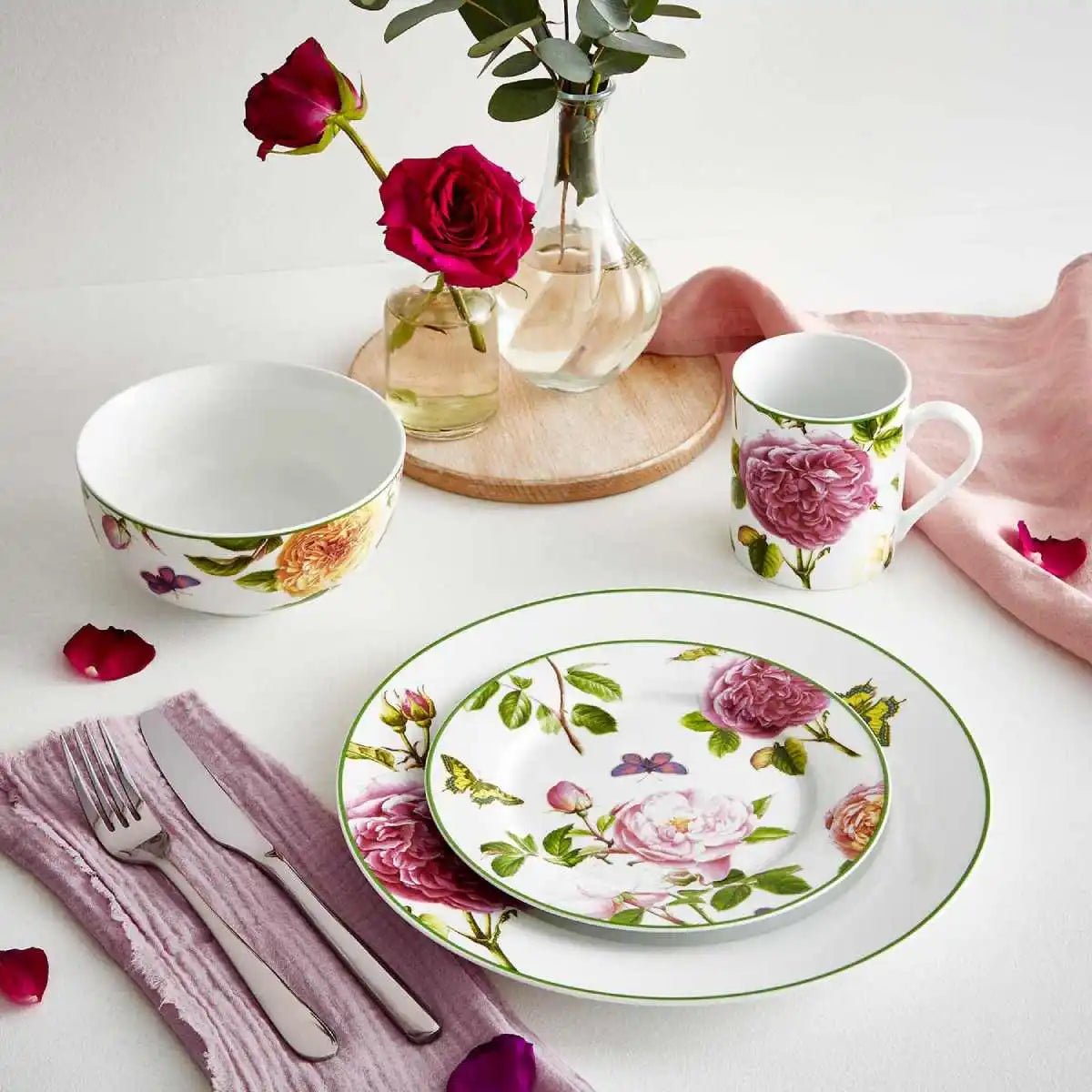 Home 16 Piece Set, Roses Portmeirion - Crystal House