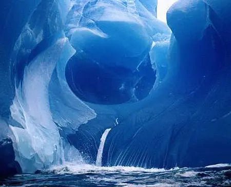 Ice Glacier Sculpture - 2064 Monarch Custom Glass