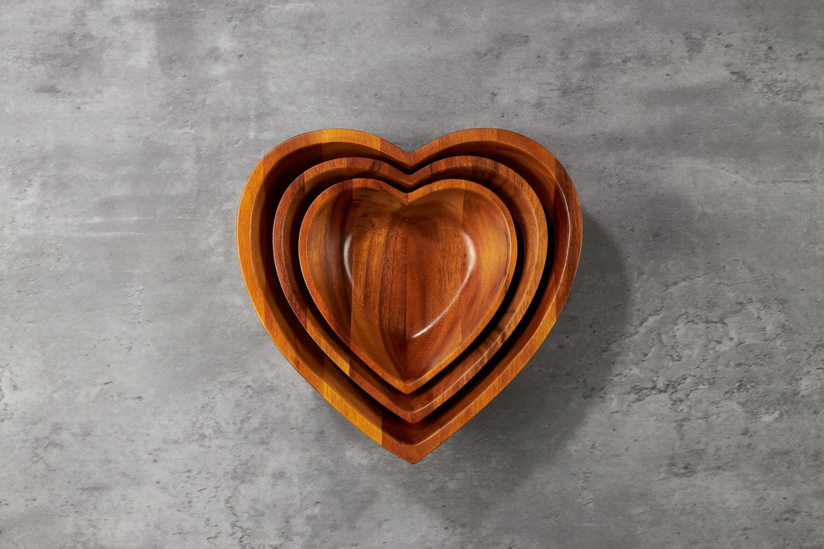 Nambe Entertaining Eat your heart out Set of 3 Nesting Bowls Nambé