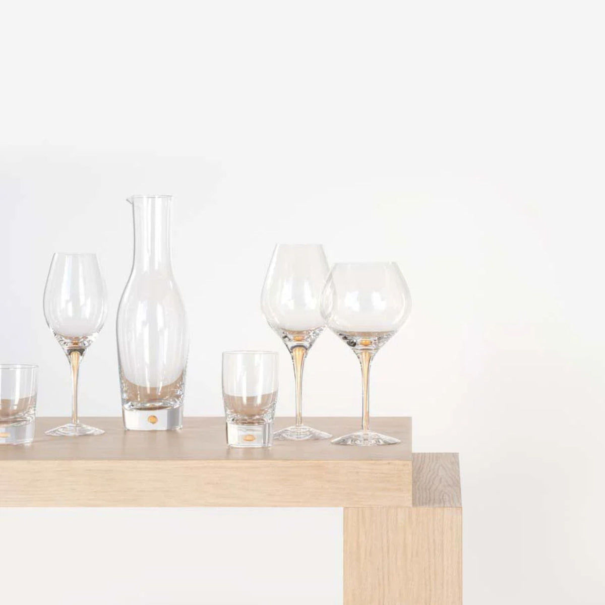 Orrefors Intermezzo Gold Bouquet Wine Glass Set of 2 – Luxury Crystal Gifts Orrefors - Crystal House