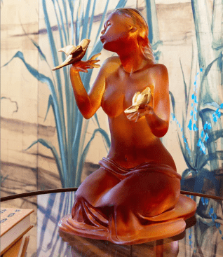 Sara et les Oiseaux by Marie - Paule Deville - Chabrolle 225 ex Daum - Crystal House