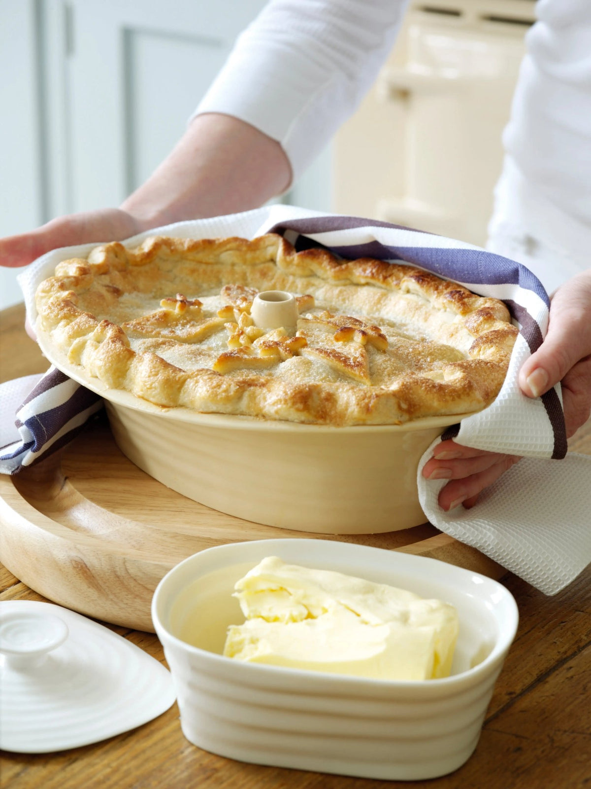 Sophie Conran White - Serveware Covered Butter Portmeirion