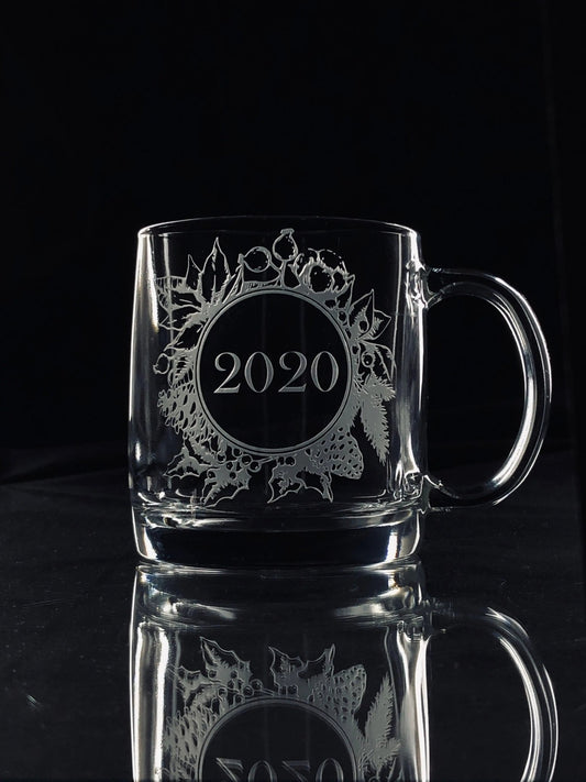 Christmas Wreath on Warm Beverage Mug Crystal House - Crystal House